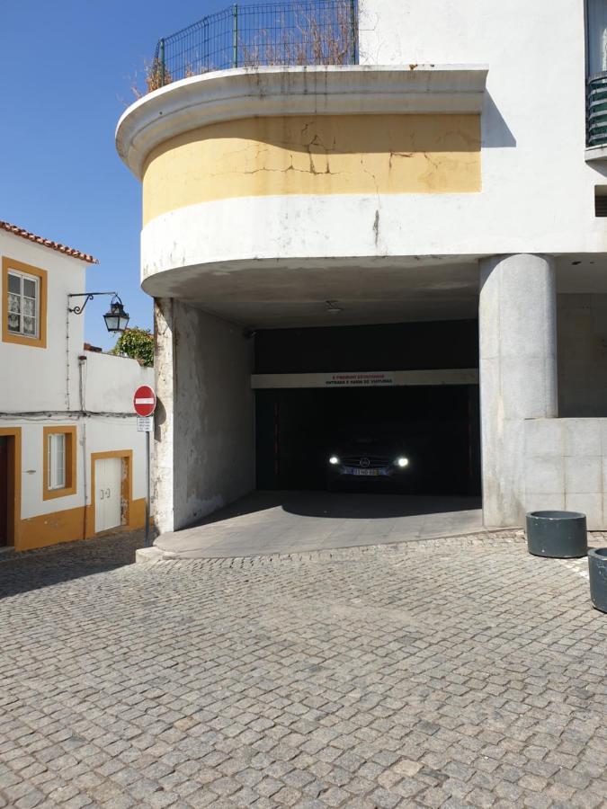 Casa das Arcadas, com free garagem - Praça de Giraldo Apartamento Évora Exterior foto